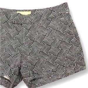 BANANA REPUBLIC Size 2 Black/White Ryan Fit Cuffed Shorts Cotton-Spandex